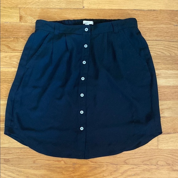 LOFT Black Button Down Skirt With Pockets - Picture 1 of 5